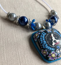 Load image into Gallery viewer, Benjamin Blue Forge-me-not Cabochon